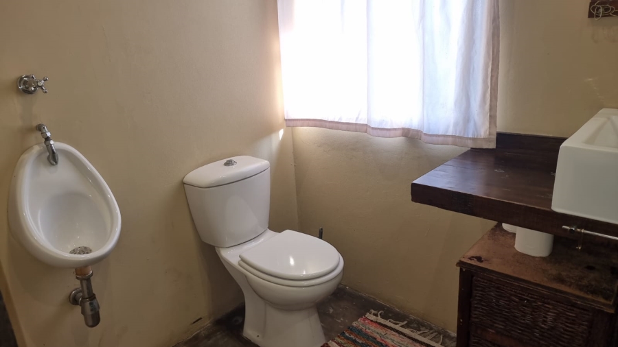 6 Bedroom Property for Sale in Merryhill Eastern Cape